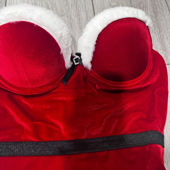 NWOT Santa's Helper one piece size L - Picture 5 of 7